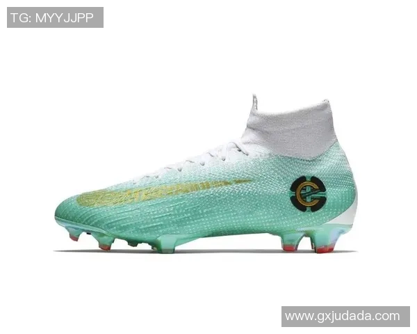 C罗亲穿足球鞋助力无数传奇球星崛起背后故事揭秘